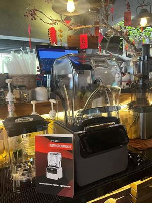 Boissons glacées de plastique de 1800W Blender de smoothie pour restaurant 65db