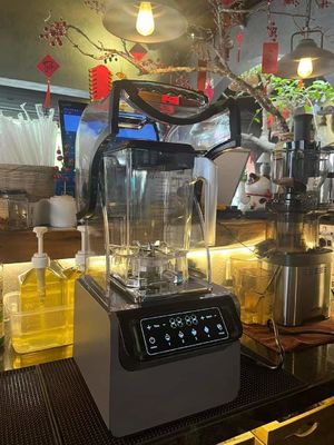 Boissons glacées de plastique de 1800W Blender de smoothie pour restaurant 65db